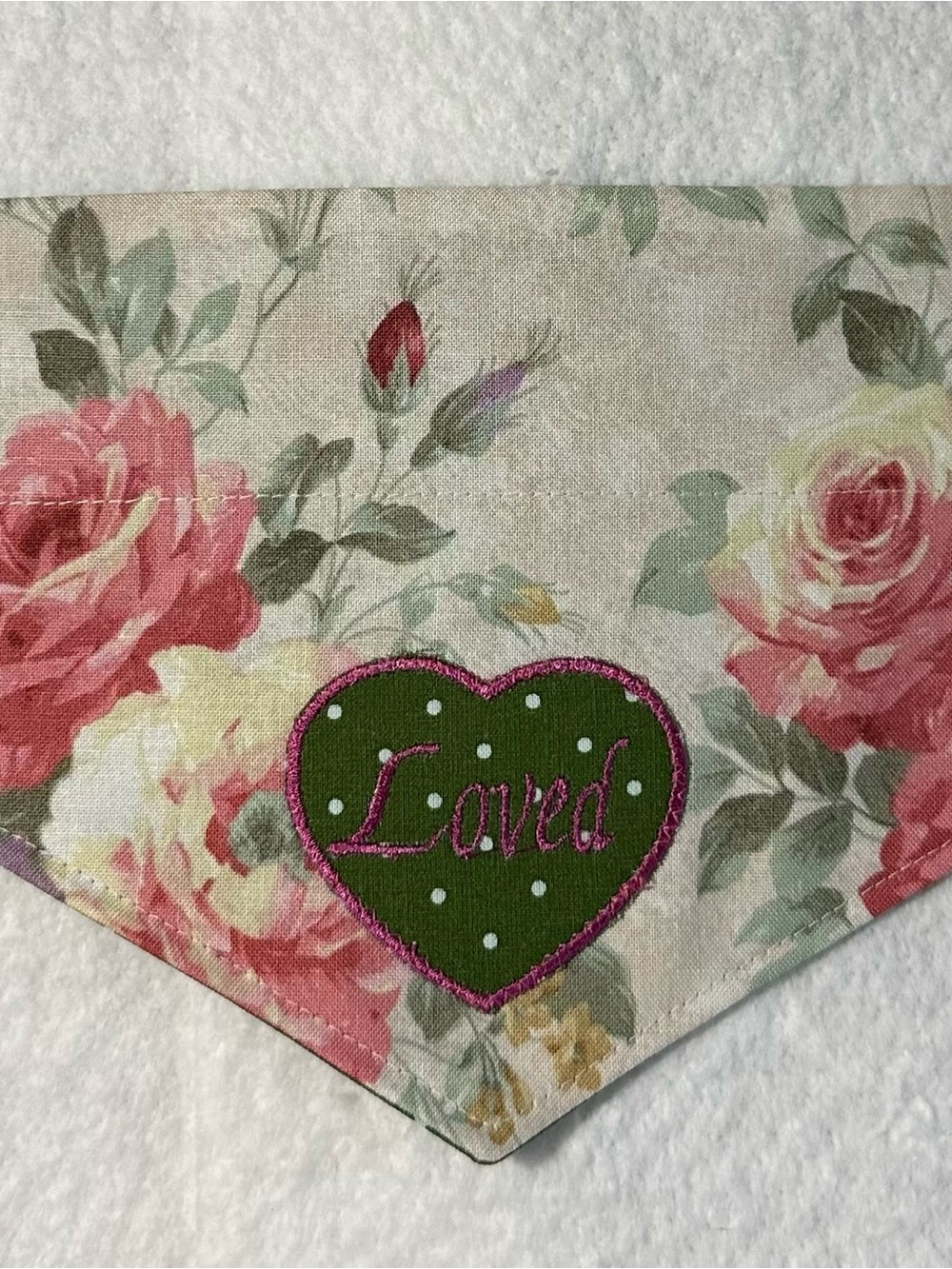 Handmade Reversible Floral 'Loved' Green Heart Dog Scarf- Pet Accessory size Med - Picture 6 of 6